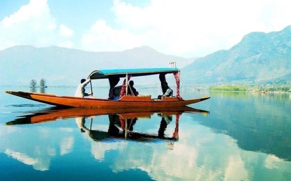 Shikara ride at Dal Lake